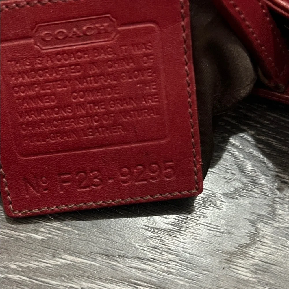 Chic Burgundy Leather Shoulder Bag - Picture 5 of 14